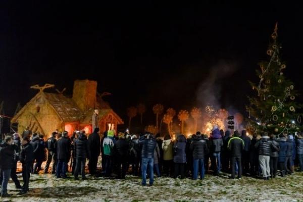 Fotografska razstava Gintarasa Lukoševičiusa: MED TRAVNIKOM IN NEBOM