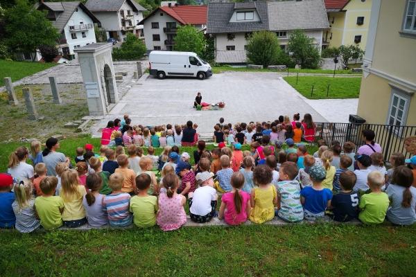 Zaključek  ur pravljic v Žireh
