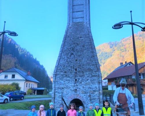 RAZISKUJMO ŽELEZNIKE – razstava otrok Vrtca pri OŠ Železniki, skupina Metuljčki