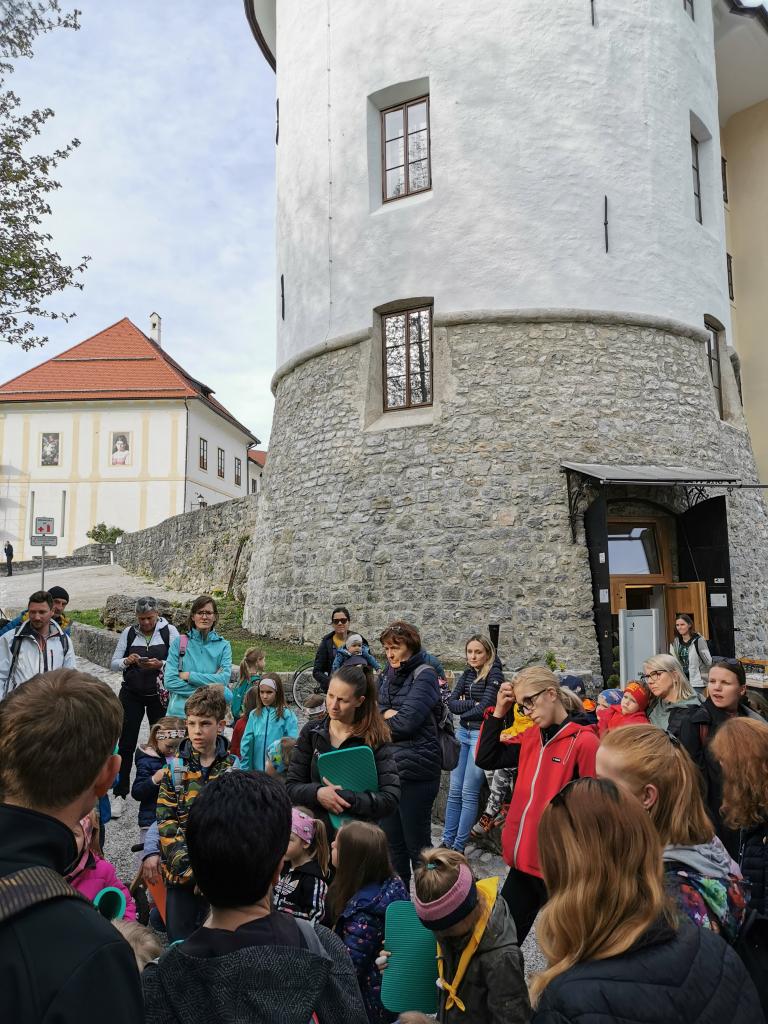 15pri Poti Treh Gradov